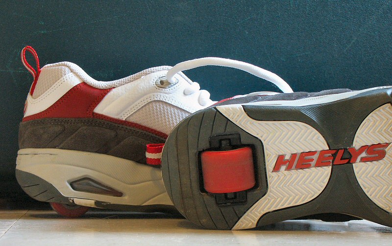 heelys
